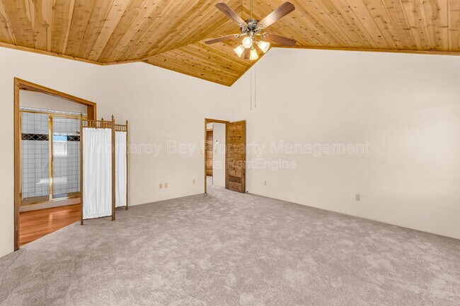 Building Photo - 1231 Funston Ave