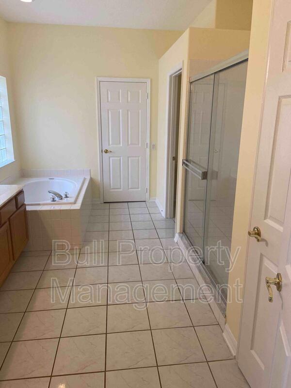 Building Photo - 7830 St Andrews Cir
