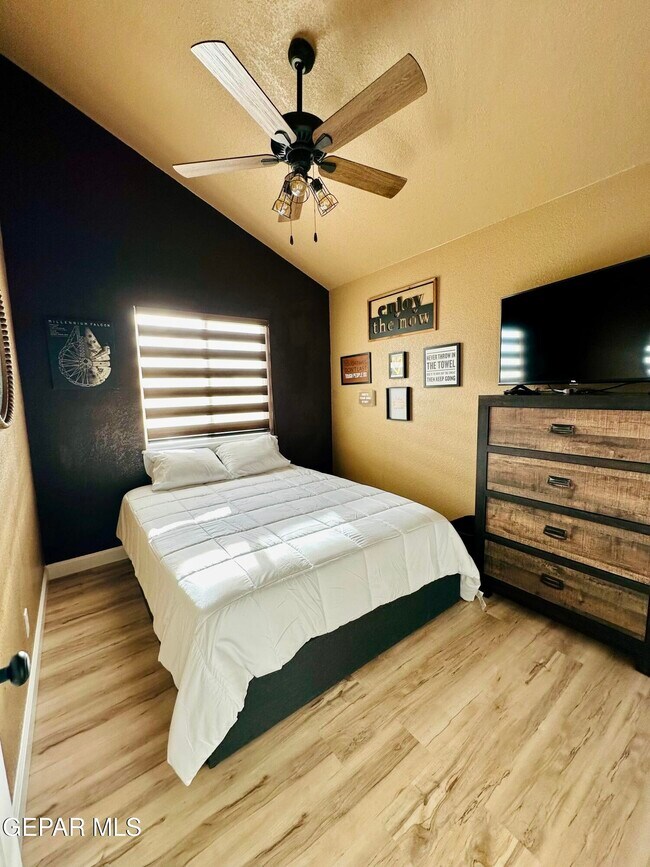 Building Photo - 11716 Fred Perry Dr