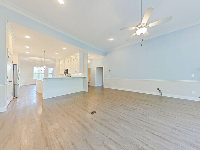 Building Photo - 924 Kate Dr