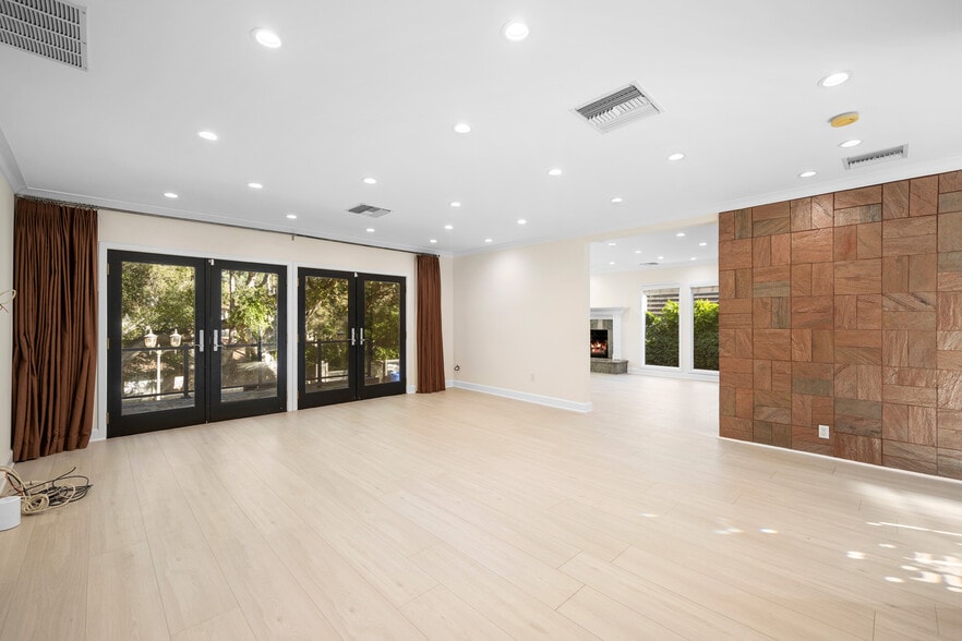 Building Photo - 1544 Golf Club Dr