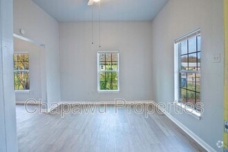 Building Photo - 1412 Hays St