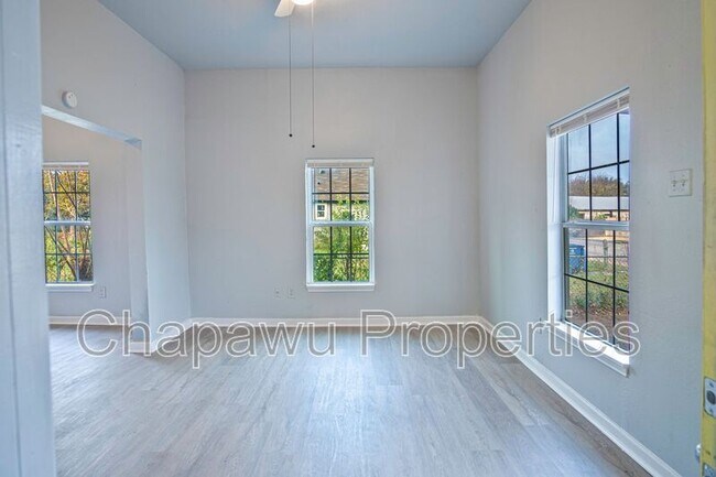 Primary Photo - 1412 Hays St