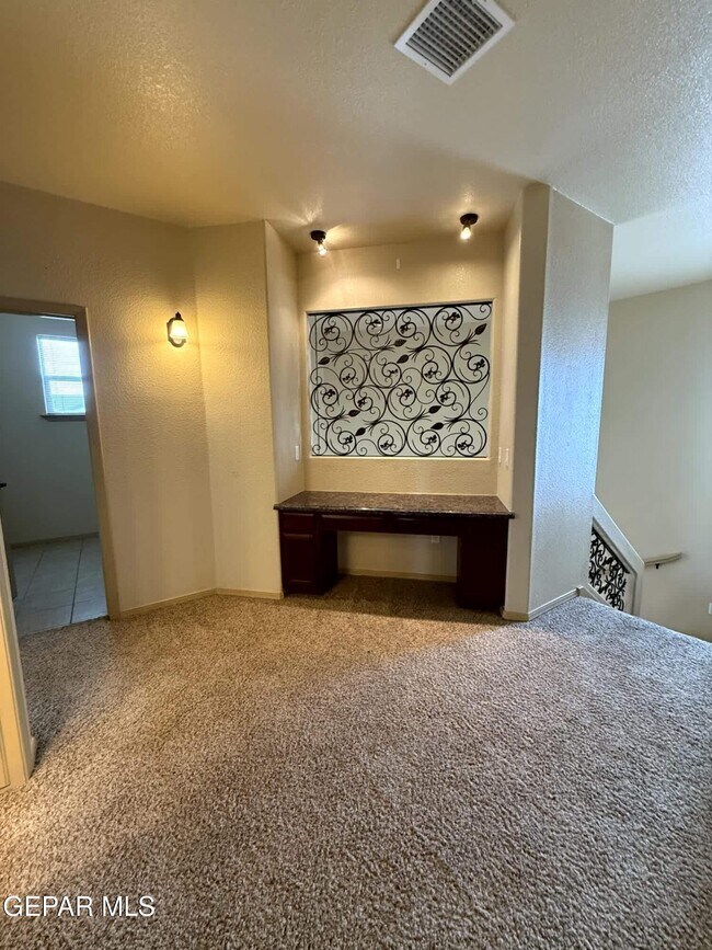 Building Photo - 11533 Merejildo Madrid St