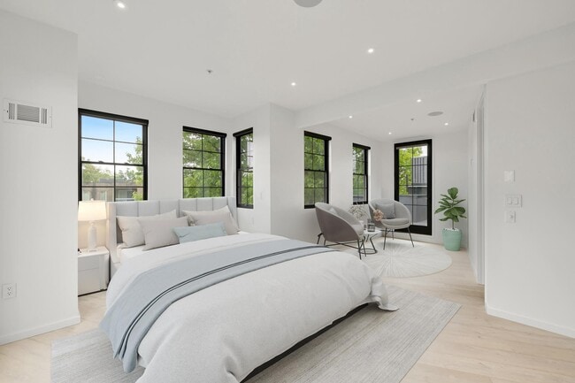 Building Photo - 1451 Maryland Ave NE