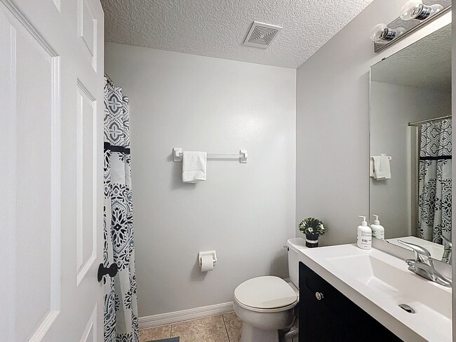 Building Photo - 217 Sevilla Ave