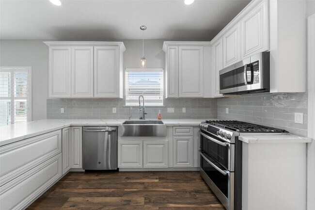 Building Photo - 1116 River Ct