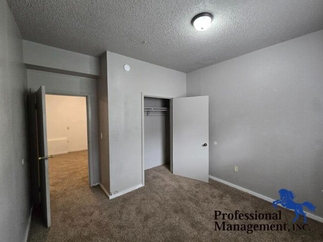 Building Photo - 6 bedroom in Billings MT 59101