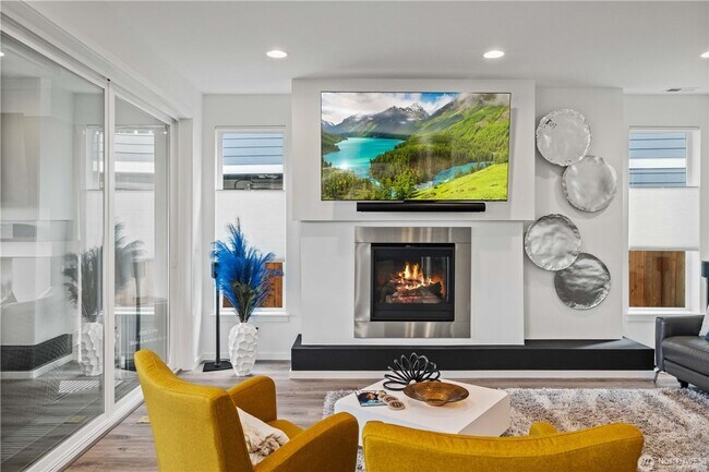Building Photo - Stunning Modern Home in Black Diamond