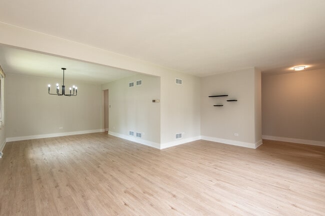 Building Photo - 13040 W Tanglewood Cir