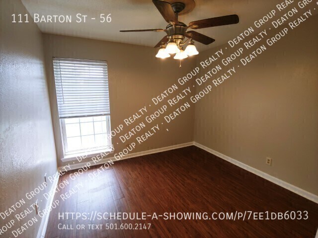 Building Photo - 111 Barton St
