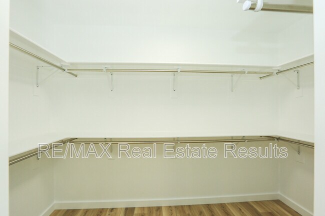 Building Photo - 57 Taylor Dr