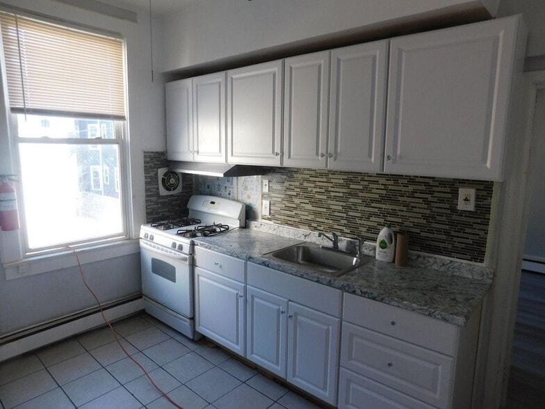 Building Photo - 330 New York Ave