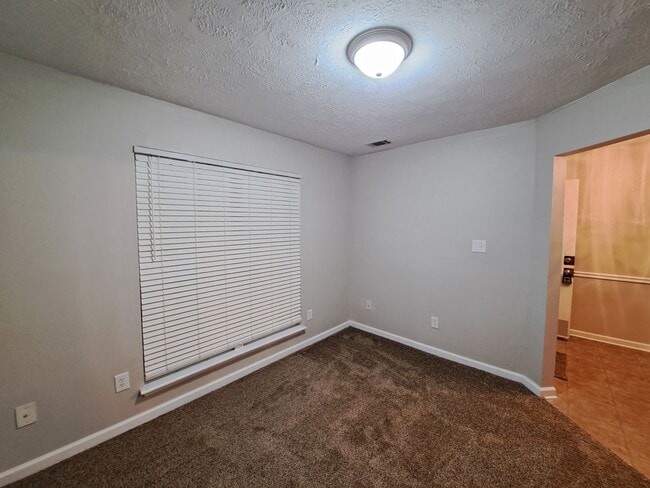 Building Photo - 7607 Pleasantville Way