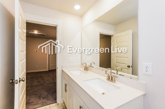 Building Photo - 868 Bur Oak Ct