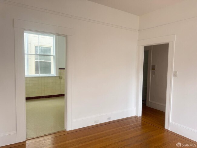 Building Photo - 1459 Haight St