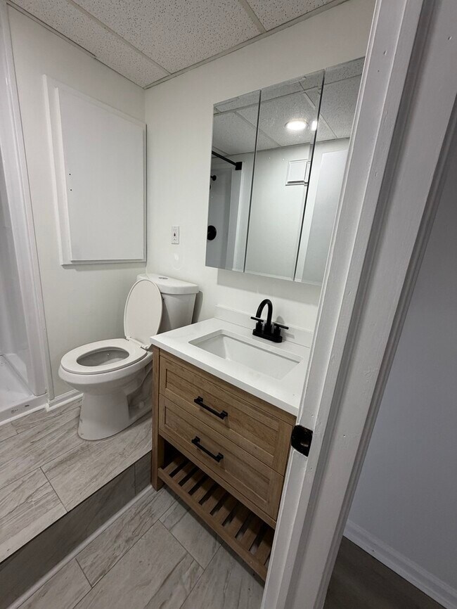 Building Photo - Move in Special - 3bed 2 bath in KCK off Turner and I-635