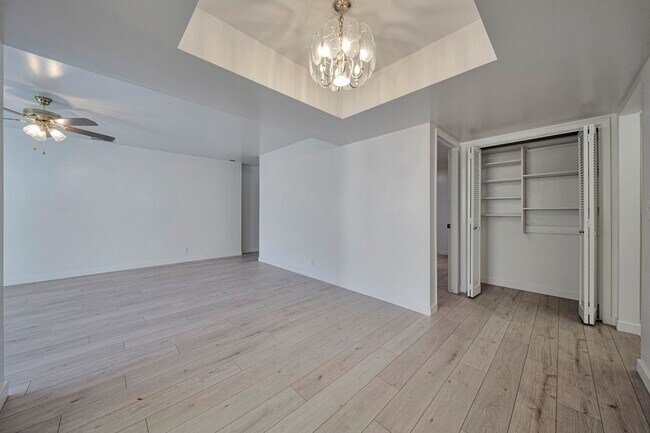 Building Photo - Ground Level 2 Bedroom 2 Bathroom Condo- Gated Murray Community