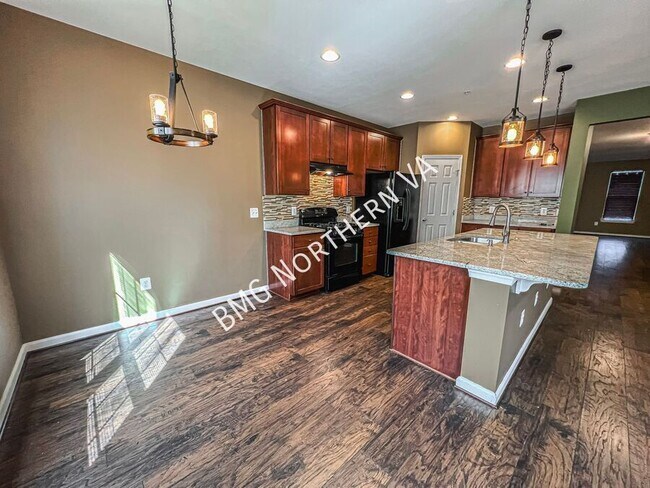 Building Photo - 9535 Center St