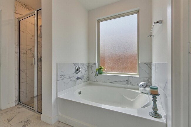 Building Photo - 27129 Ivorywood Dr