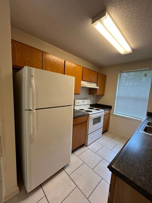 Building Photo - 441 AdmiralsWalk Dr