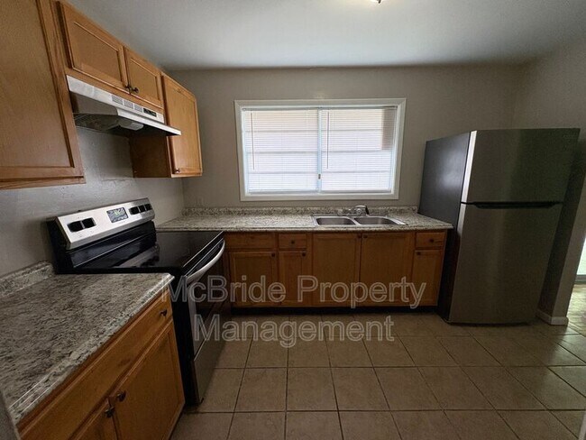Building Photo - 1404 Ranch Dr
