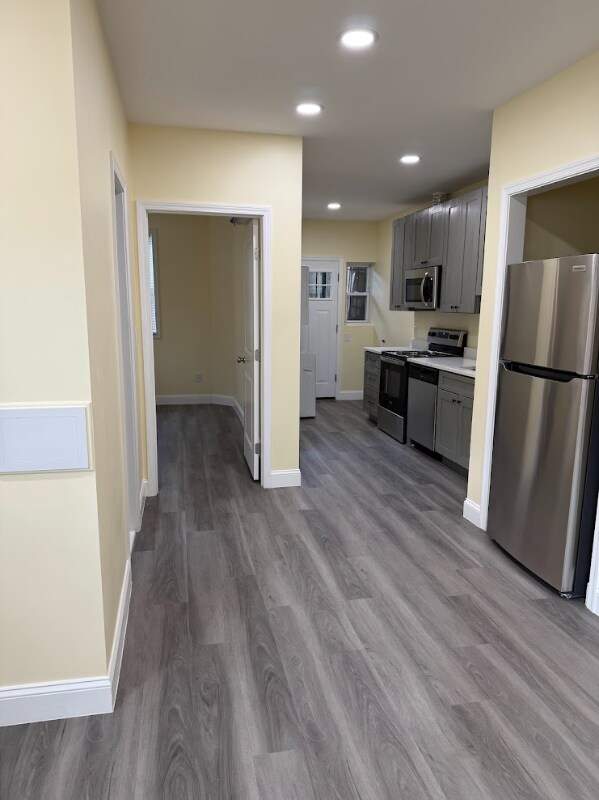 Building Photo - 1820 C St NE