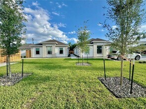 Building Photo - 13 N 58th St