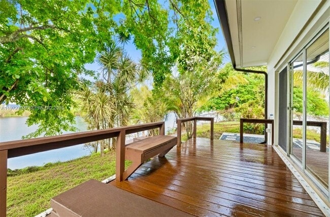 Building Photo - 1905 NW 62nd Terrace