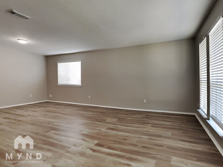 Building Photo - 5114 Bright Oak Ct