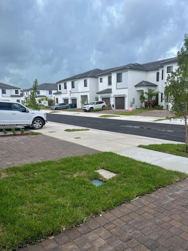 Building Photo - 13637 SW 157th Pl