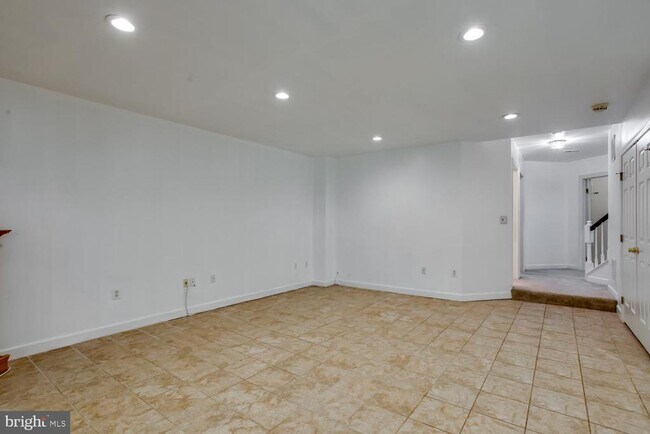 Building Photo - 6248 Levi Ct