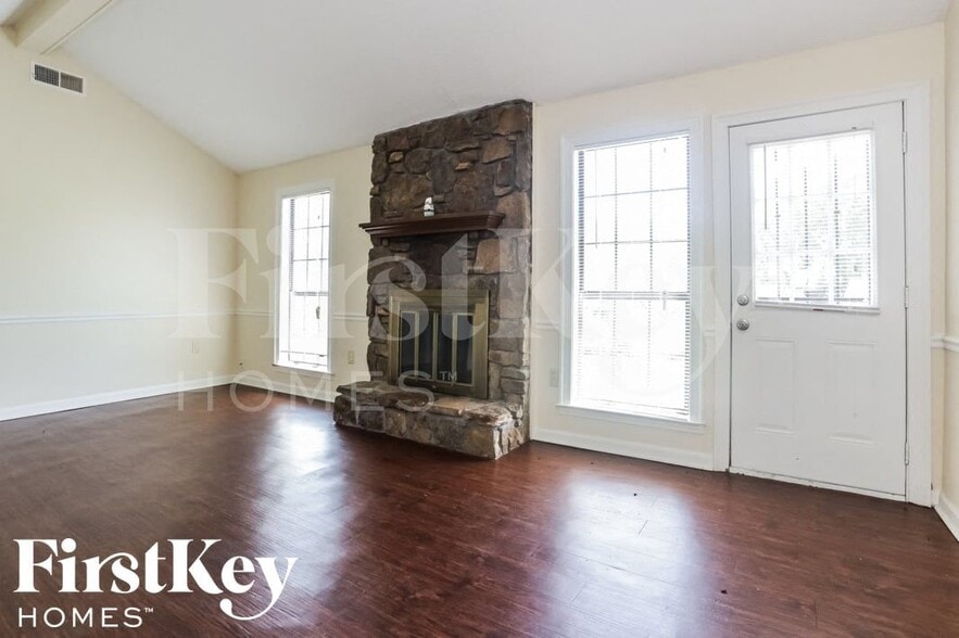 Building Photo - 4877 Summitridge Dr