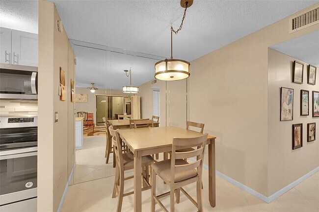 Building Photo - 9369 S Belfort Cir