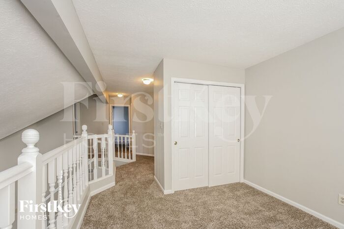 Building Photo - 5751 McCloud Ct N