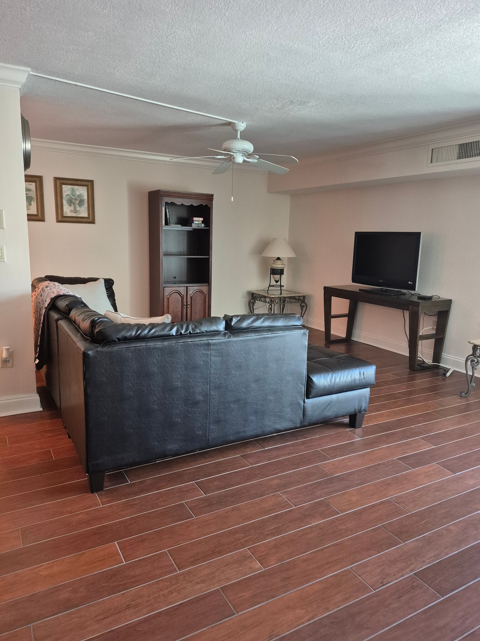 Living Room - 830 S Gulfview Blvd