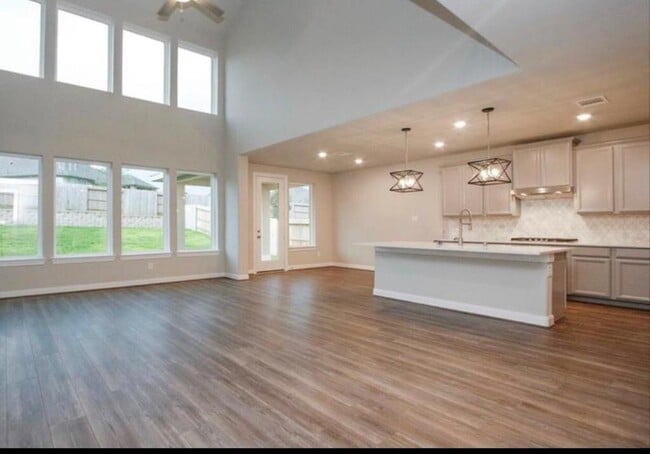 Building Photo - 17685 Martin Crk Ln