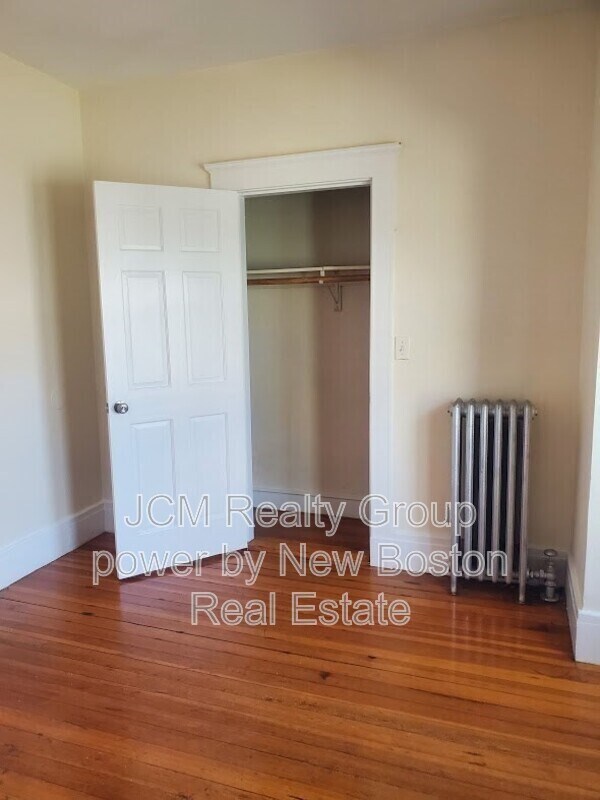 Building Photo - 12 Gayland St