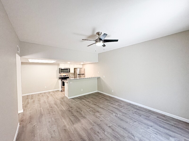 Building Photo - 80 W Maryland Ave