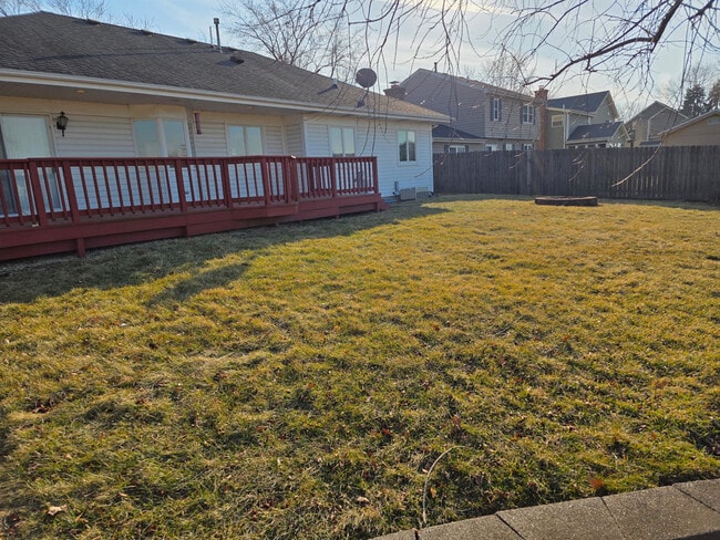 Building Photo - 1860 Chandler Ave