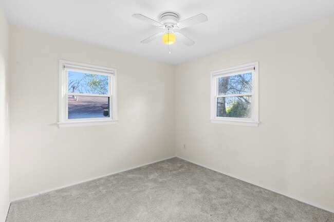 Building Photo - Charming Home with Great Layout in Sought-After Ballwin Neighborhood