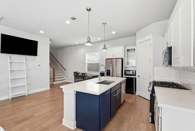 Building Photo - 3113 Paul Quinn St