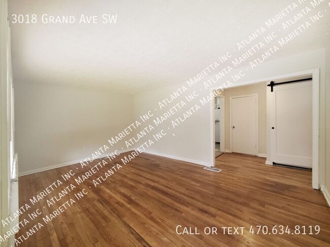 Building Photo - 3018 Grand Ave SW