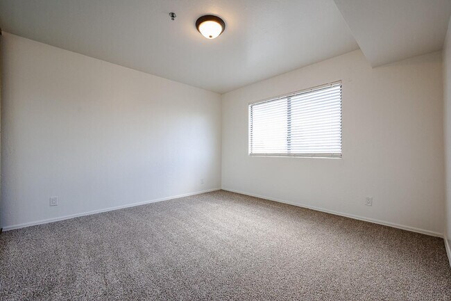 Building Photo - 3031 N Civic Center Plaza