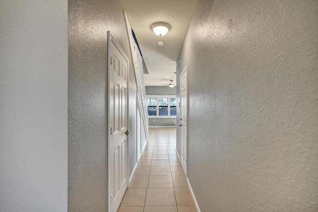 Building Photo - 6105 Grand Cypress Cir W