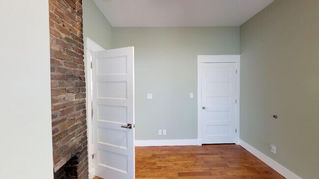Building Photo - 1626 Forest Ave