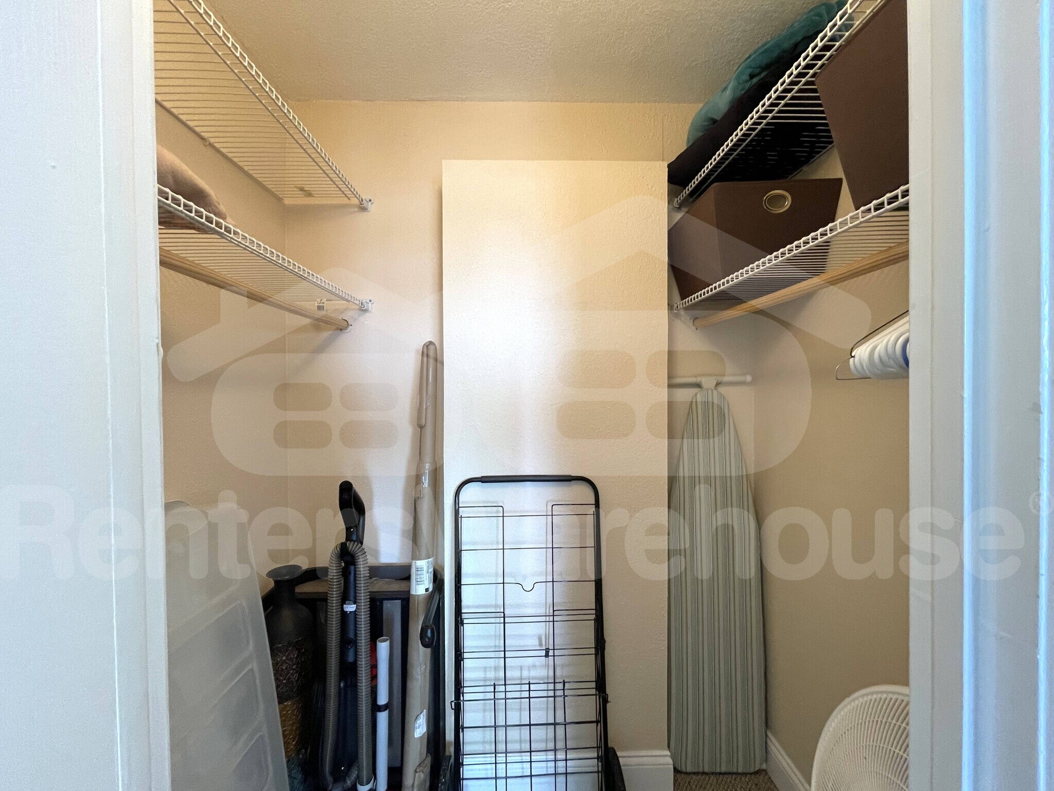 Building Photo - 51 Island Way