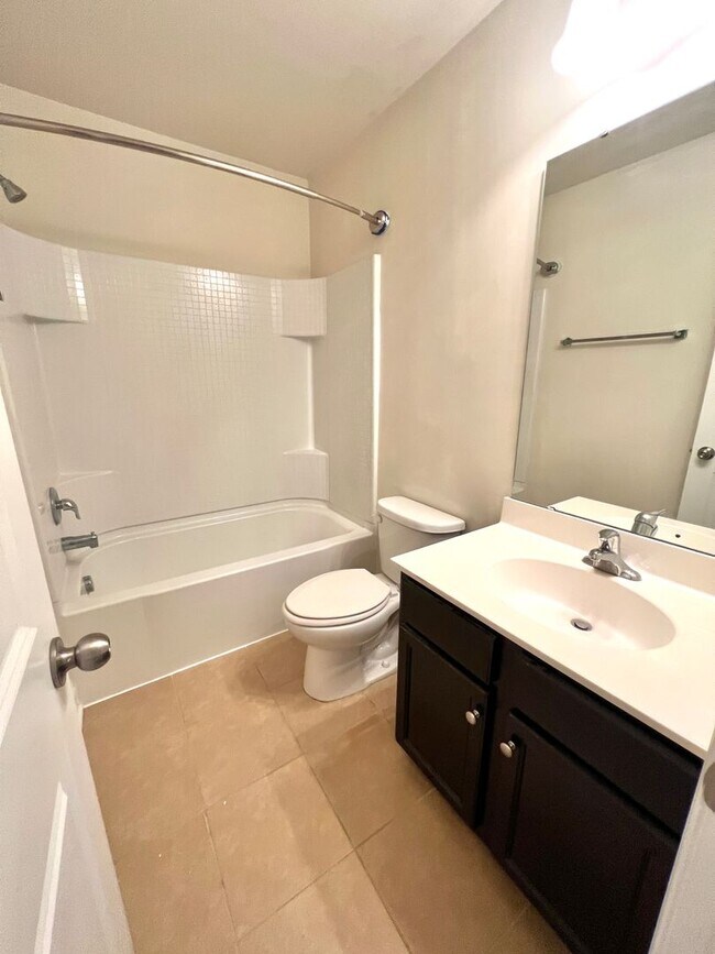 Building Photo - 1708 Restoration Ct