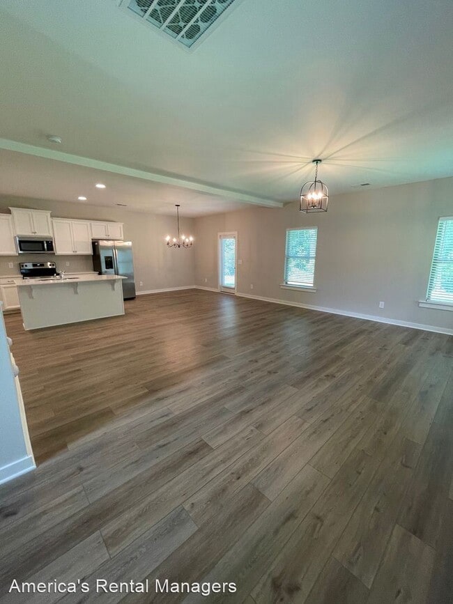 Building Photo - 4 br, 2.5 bath House - 329 Shiloh Creek Drive