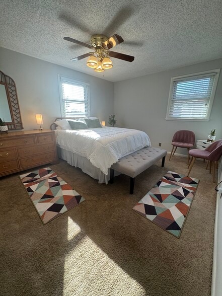 Building Photo - 3841 Dubois Dr